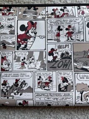 Kate Spade x Disney Minnie Mouse Cosmic Strip Universal 15 inch Laptop Sleeve